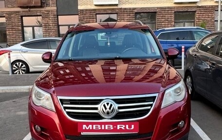 Volkswagen Tiguan I, 2010 год, 890 000 рублей, 2 фотография