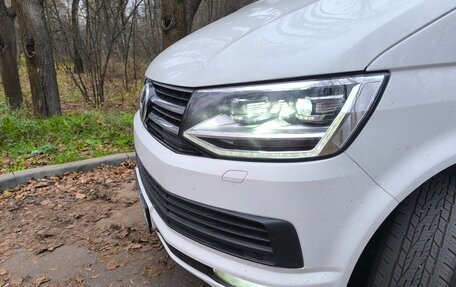 Volkswagen Caravelle T6 рестайлинг, 2018 год, 3 150 000 рублей, 3 фотография