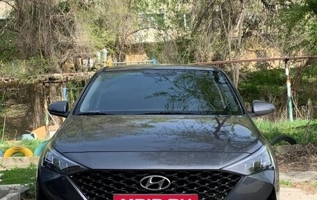 Hyundai Solaris II рестайлинг, 2022 год, 1 700 000 рублей, 9 фотография