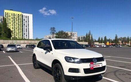 Volkswagen Touareg III, 2012 год, 2 350 000 рублей, 2 фотография