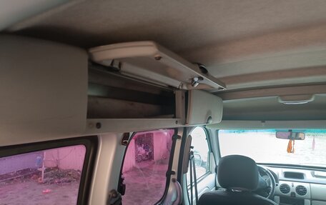 Renault Kangoo II рестайлинг, 2003 год, 499 000 рублей, 14 фотография