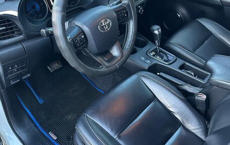 Toyota Hilux VIII, 2017 год, 3 500 000 рублей, 13 фотография