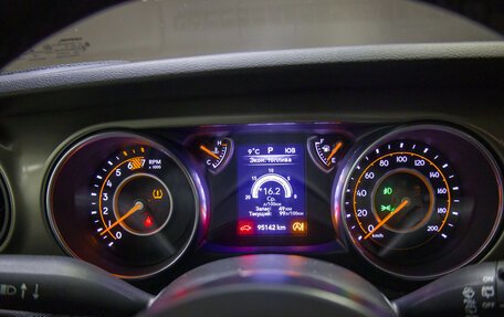 Jeep Wrangler, 2018 год, 3 200 000 рублей, 15 фотография