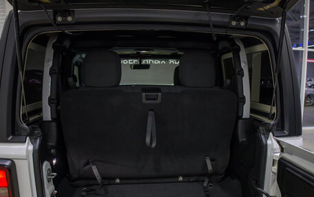 Jeep Wrangler, 2018 год, 3 200 000 рублей, 13 фотография