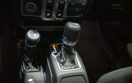 Jeep Wrangler, 2018 год, 3 200 000 рублей, 17 фотография