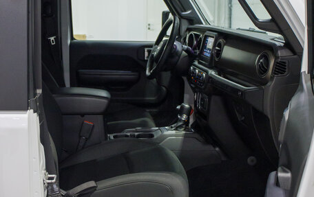 Jeep Wrangler, 2018 год, 3 200 000 рублей, 20 фотография