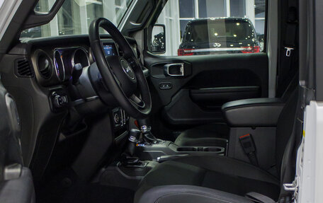 Jeep Wrangler, 2018 год, 3 200 000 рублей, 19 фотография