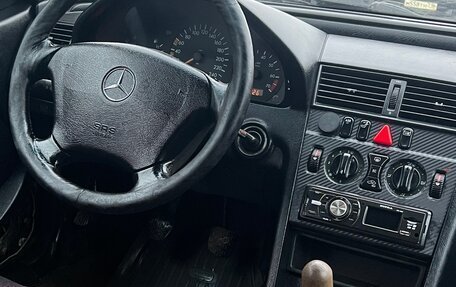 Mercedes-Benz C-Класс, 1994 год, 179 000 рублей, 10 фотография