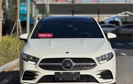 Mercedes-Benz A-Класс, 2022 год, 1 865 690 рублей, 2 фотография