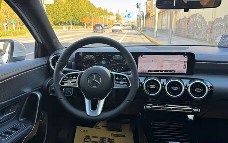 Mercedes-Benz A-Класс, 2022 год, 1 865 690 рублей, 14 фотография