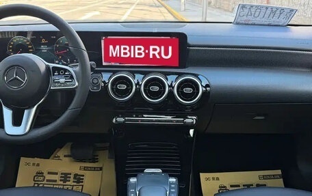 Mercedes-Benz A-Класс, 2022 год, 1 865 690 рублей, 13 фотография