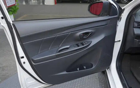 Toyota Yaris XP150 рестайлинг, 2021 год, 1 179 690 рублей, 9 фотография