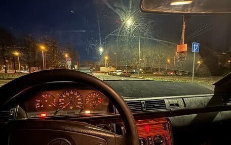 Mercedes-Benz E-Класс, 1993 год, 90 000 рублей, 6 фотография