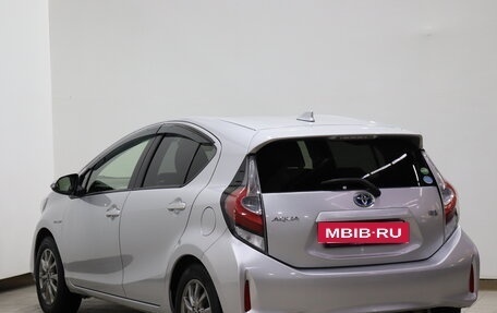 Toyota Aqua I, 2018 год, 1 180 000 рублей, 6 фотография