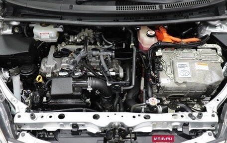 Toyota Aqua I, 2018 год, 1 180 000 рублей, 9 фотография