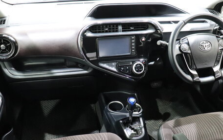 Toyota Aqua I, 2018 год, 1 180 000 рублей, 14 фотография