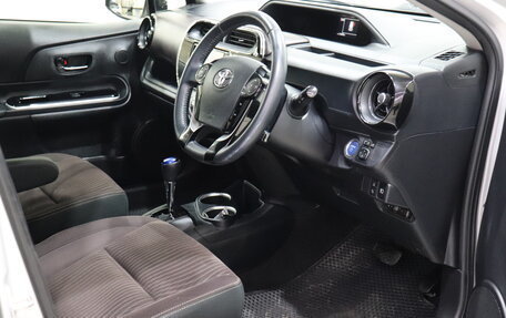 Toyota Aqua I, 2018 год, 1 180 000 рублей, 17 фотография