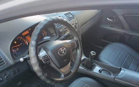 Toyota Avensis III рестайлинг, 2009 год, 1 000 000 рублей, 5 фотография