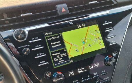 Toyota Camry, 2020 год, 3 200 000 рублей, 10 фотография