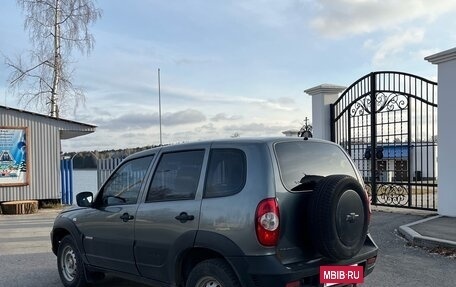 Chevrolet Niva I рестайлинг, 2016 год, 320 000 рублей, 2 фотография