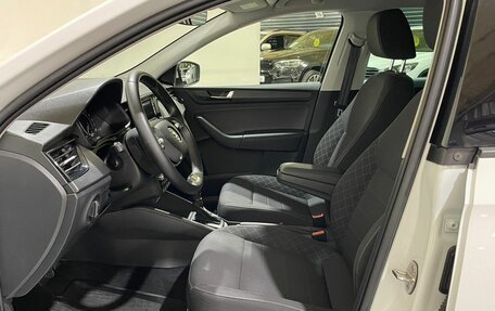 Skoda Rapid II, 2022 год, 1 700 000 рублей, 15 фотография