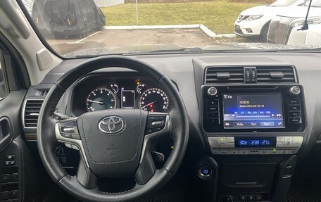 Toyota Land Cruiser Prado 150 рестайлинг 2, 2018 год, 4 199 000 рублей, 6 фотография