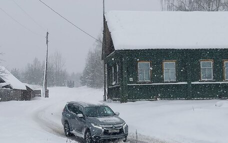 Mitsubishi Pajero Sport III рестайлинг, 2017 год, 3 099 000 рублей, 6 фотография