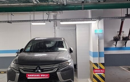 Mitsubishi Pajero Sport III рестайлинг, 2017 год, 3 099 000 рублей, 5 фотография