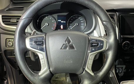 Mitsubishi Pajero Sport III рестайлинг, 2017 год, 3 099 000 рублей, 14 фотография