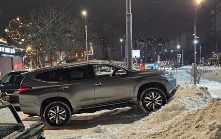 Mitsubishi Pajero Sport III рестайлинг, 2017 год, 3 099 000 рублей, 23 фотография