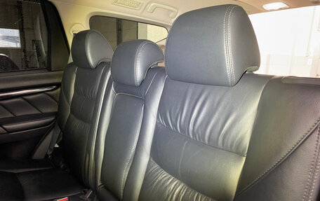 Mitsubishi Pajero Sport III рестайлинг, 2017 год, 3 099 000 рублей, 28 фотография