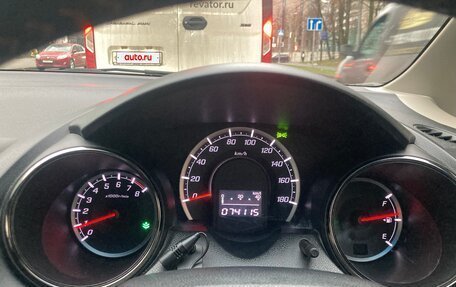 Honda Fit Shuttle I рестайлинг, 2013 год, 995 000 рублей, 27 фотография