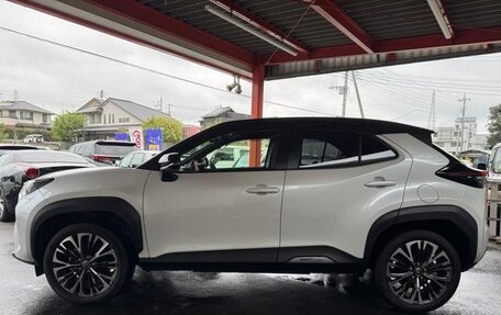 Toyota Yaris Cross, 2023 год, 1 525 586 рублей, 4 фотография