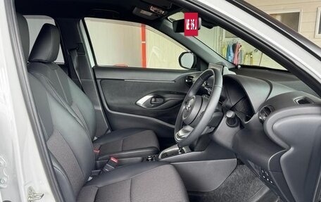 Toyota Yaris Cross, 2023 год, 1 525 586 рублей, 14 фотография