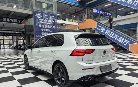 Volkswagen Golf VIII, 2023 год, 1 800 006 рублей, 3 фотография