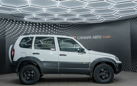 Chevrolet Niva I рестайлинг, 2016 год, 530 000 рублей, 5 фотография