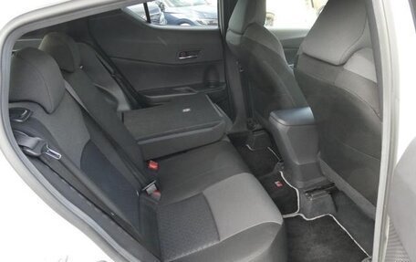 Toyota C-HR I рестайлинг, 2022 год, 1 800 069 рублей, 29 фотография