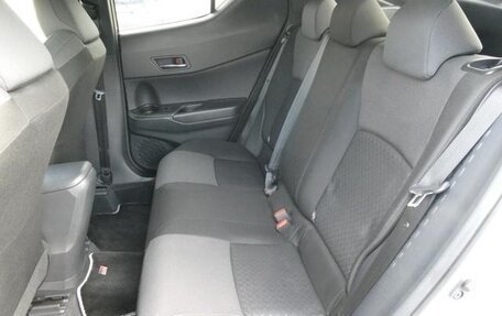 Toyota C-HR I рестайлинг, 2022 год, 1 800 069 рублей, 31 фотография