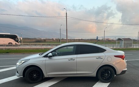 Hyundai Accent IV, 2022 год, 1 990 000 рублей, 4 фотография