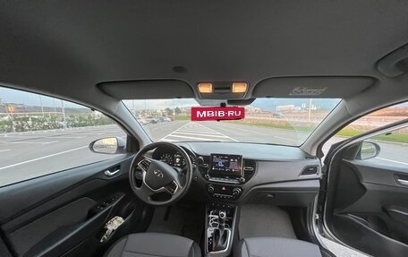 Hyundai Accent IV, 2022 год, 1 990 000 рублей, 7 фотография