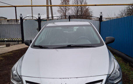 Hyundai Solaris II рестайлинг, 2015 год, 1 200 000 рублей, 4 фотография