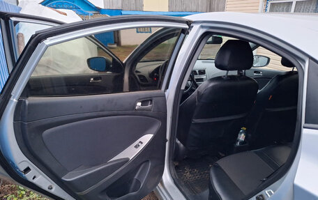 Hyundai Solaris II рестайлинг, 2015 год, 1 200 000 рублей, 8 фотография