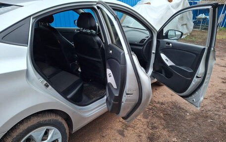 Hyundai Solaris II рестайлинг, 2015 год, 1 200 000 рублей, 11 фотография