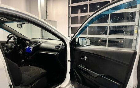 KIA Rio III рестайлинг, 2013 год, 875 000 рублей, 26 фотография