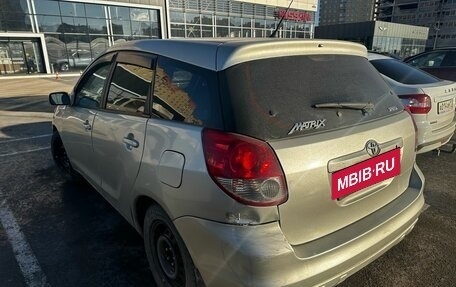 Toyota Matrix, 2004 год, 450 000 рублей, 4 фотография