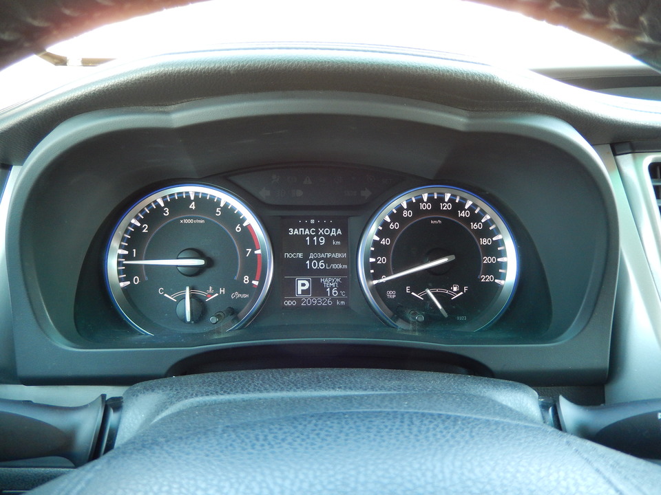 Toyota Highlander III, 2015 год, 2 320 000 рублей, 11 фотография