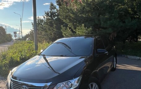 Toyota Camry, 2012 год, 1 990 000 рублей, 3 фотография