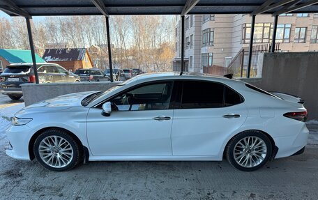 Toyota Camry, 2018 год, 2 599 000 рублей, 16 фотография