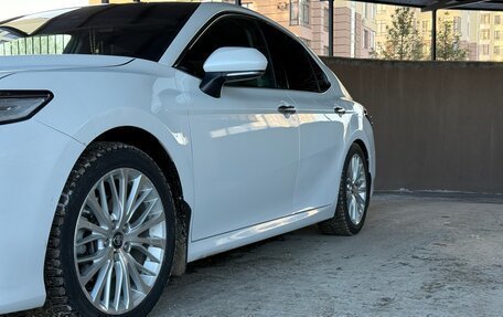 Toyota Camry, 2018 год, 2 599 000 рублей, 15 фотография