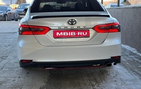 Toyota Camry, 2018 год, 2 599 000 рублей, 13 фотография